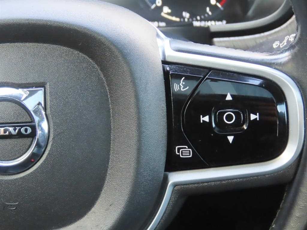 볼보 V90 V90 크로스컨트리 D5 AWD 이미지 12
