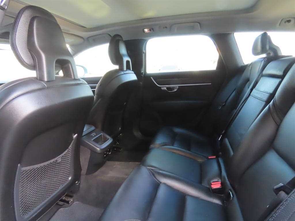 볼보 V90 V90 크로스컨트리 D5 AWD 이미지 6