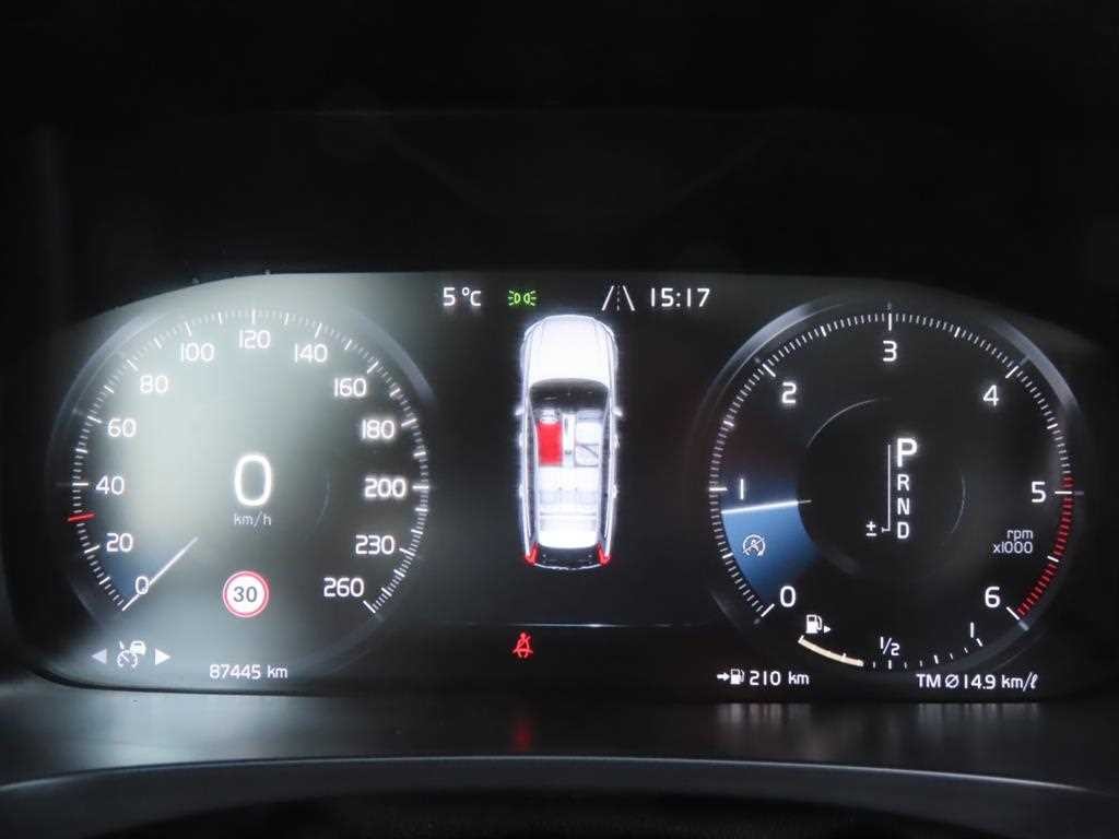 볼보 V90 V90 크로스컨트리 D5 AWD 이미지 9