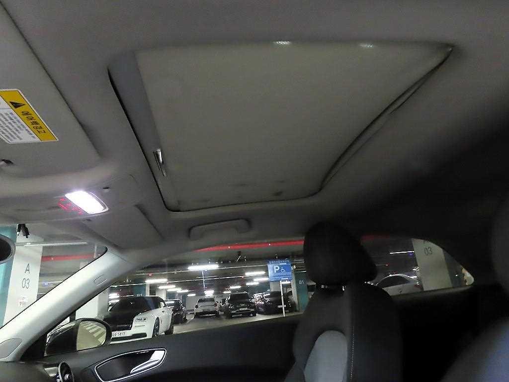 아우디 A1 30 TDI 스포트 프리미엄 이미지 16