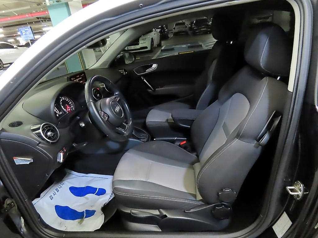 아우디 A1 30 TDI 스포트 프리미엄 이미지 6