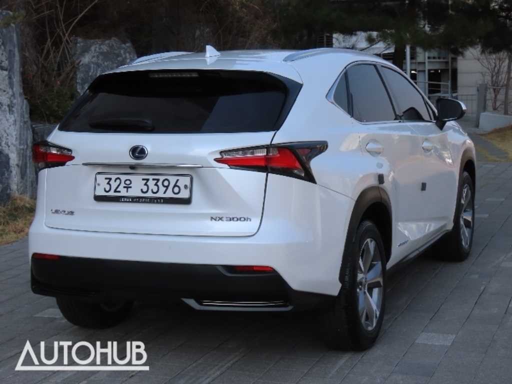 렉서스 NX NX 300h 슈프림 이미지 3