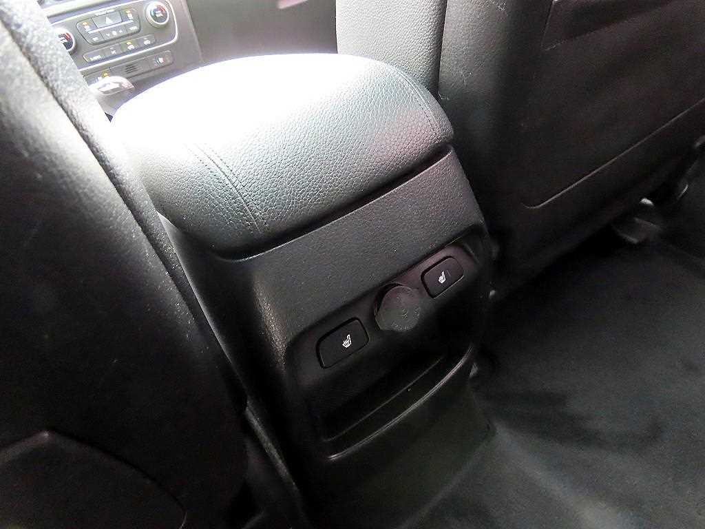 기아 쏘렌토 뉴 쏘렌토 R 2WD 2.0 리미티드 이미지 17