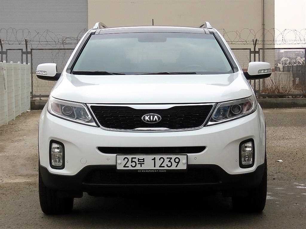 기아 쏘렌토 뉴 쏘렌토 R 2WD 2.0 리미티드 이미지 2