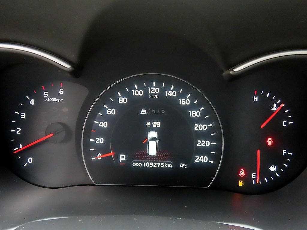 기아 쏘렌토 뉴 쏘렌토 R 2WD 2.0 리미티드 이미지 9