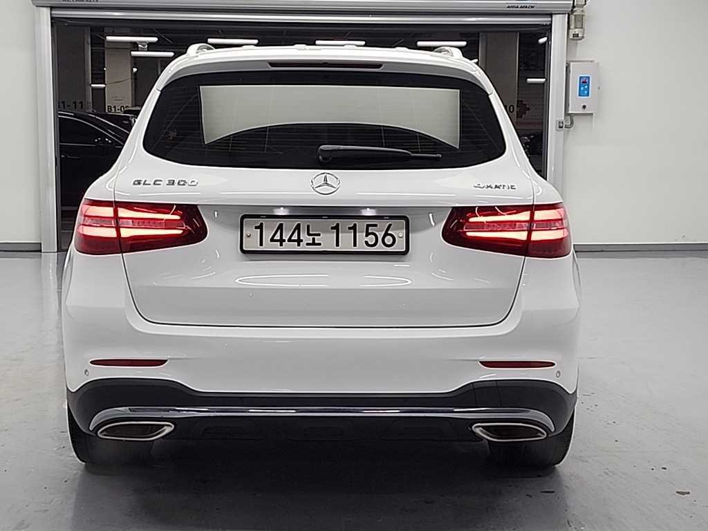 벤츠 GLC 클래스 GLC클래스 X253 GLC 300 4MATIC AMG LINE 이미지 3