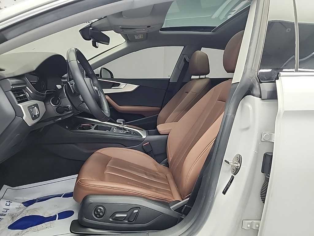 아우디 A5 A5 (F5) 40 TFSI 콰트로 스포트백 이미지 11