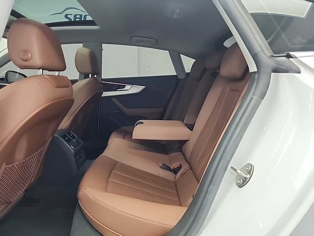 아우디 A5 A5 (F5) 40 TFSI 콰트로 스포트백 이미지 12