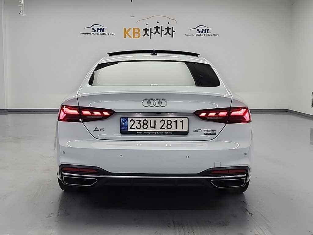 아우디 A5 A5 (F5) 40 TFSI 콰트로 스포트백 이미지 3