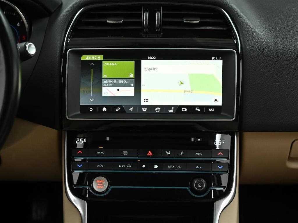 재규어 XE 2.0D 프레스티지 AWD 이미지 15