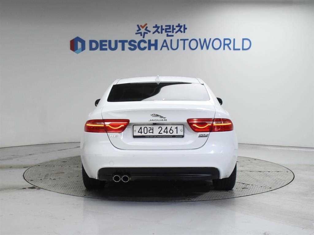 재규어 XE 2.0D 프레스티지 AWD 이미지 5