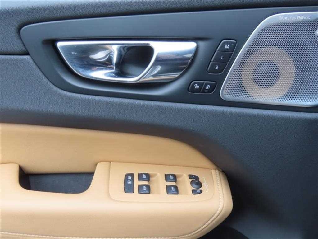 볼보 XC60 XC60(2세대) T6 AWD 인스크립션 이미지 12
