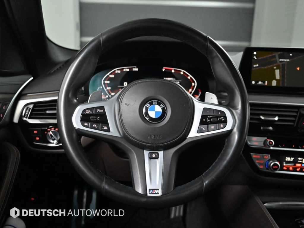 BMW 5시리즈 5시리즈 (G30) 530i M 스포츠 플러스 이미지 13