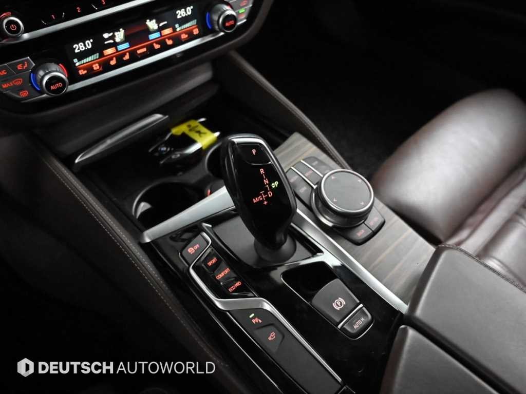 BMW 5시리즈 5시리즈 (G30) 530i M 스포츠 플러스 이미지 9