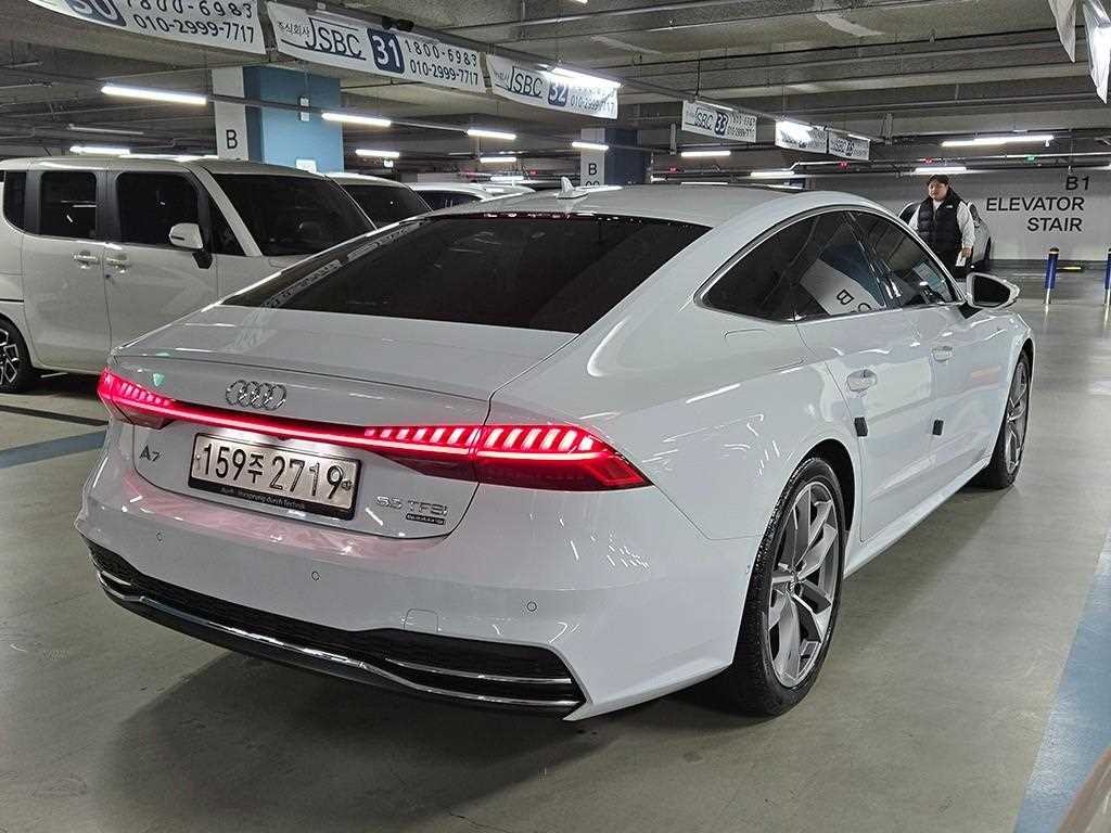 아우디 A7 A7 (4K) 55 TFSI 콰트로 프리미엄 이미지 3