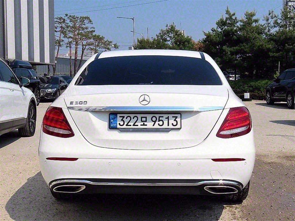 벤츠 E 클래스 E-클래스 W213 E300 익스클루시브 이미지 4