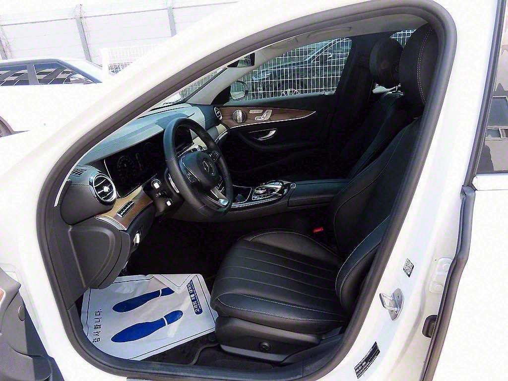 벤츠 E 클래스 E-클래스 W213 E300 익스클루시브 이미지 5
