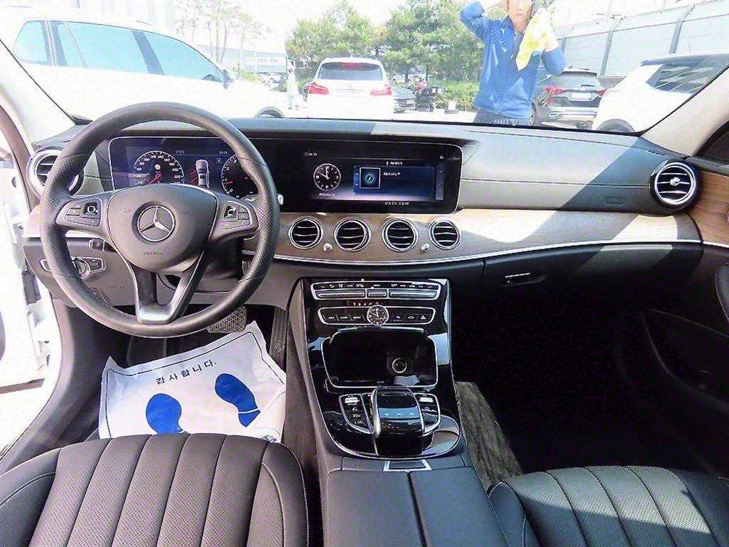 벤츠 E 클래스 E-클래스 W213 E300 익스클루시브 이미지 7