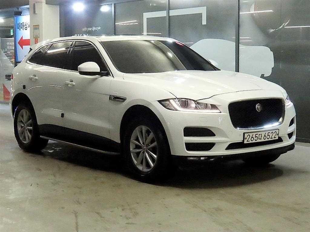 재규어 F-PACE 20d 포트폴리오 이미지 1