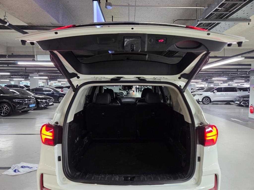 KG모빌리티(쌍용) 렉스턴 올 뉴 렉스턴 (Y450) 디젤 2.2 2WD 럭셔리 이미지 18