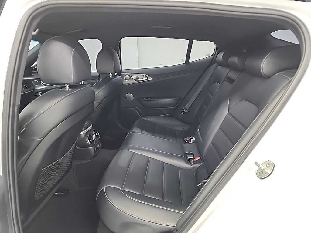 기아 스팅어 가솔린 3.3 터보 2WD GT 이미지 12