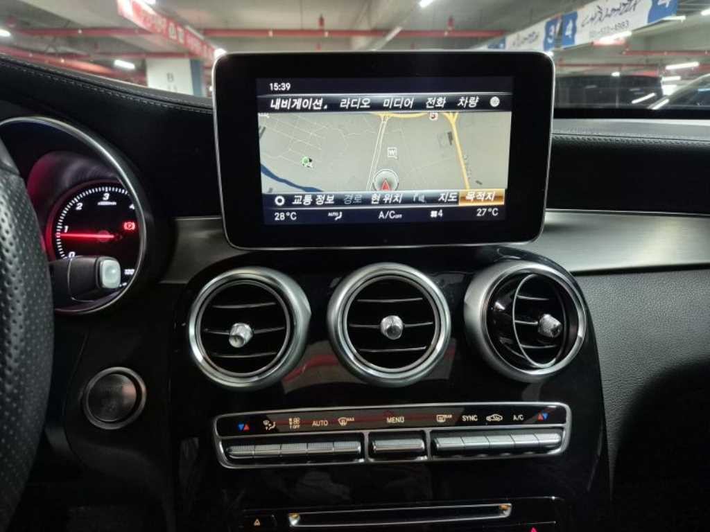 벤츠 GLC 클래스 GLC클래스 X253 GLC 220 d 4MATIC 쿠페 이미지 15