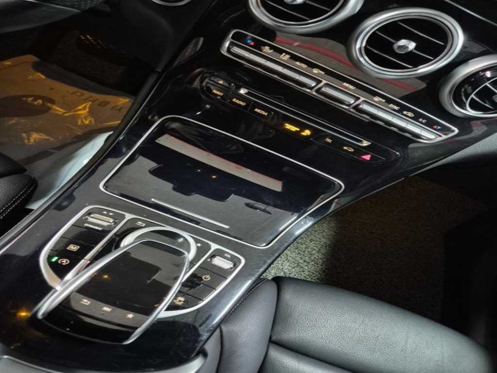 벤츠 GLC 클래스 GLC클래스 X253 GLC 220 d 4MATIC 쿠페 이미지 6