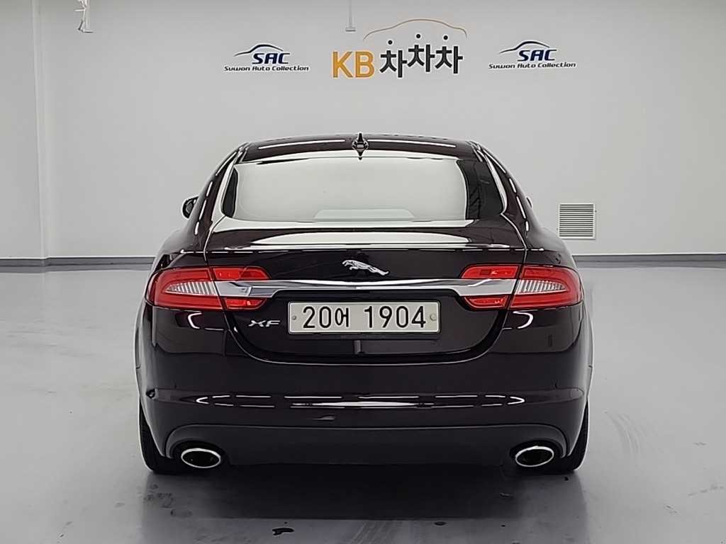 재규어 XF 뉴XF 3.0 D 프리미엄 이미지 3