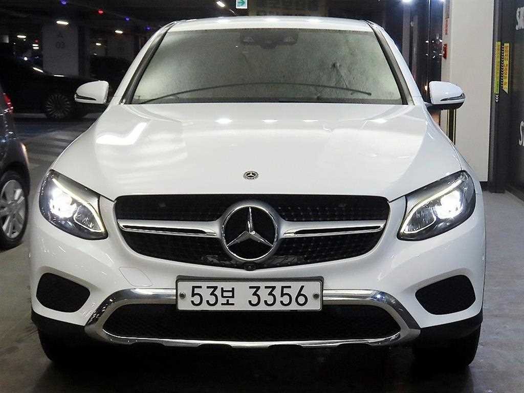 벤츠 GLC 클래스 GLC클래스 X253 GLC 300 4MATIC 쿠페 이미지 2