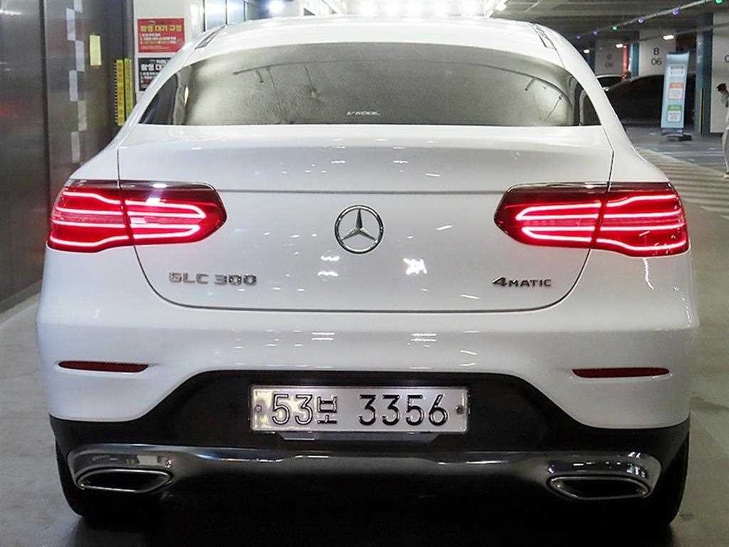벤츠 GLC 클래스 GLC클래스 X253 GLC 300 4MATIC 쿠페 이미지 5