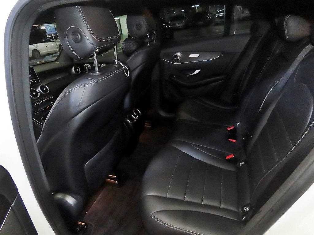 벤츠 GLC 클래스 GLC클래스 X253 GLC 300 4MATIC 쿠페 이미지 7