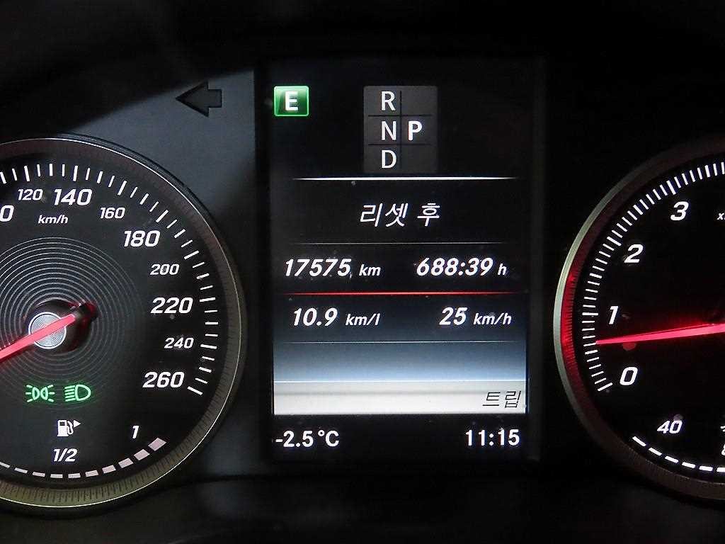 벤츠 GLC 클래스 GLC클래스 X253 GLC 300 4MATIC 쿠페 이미지 9