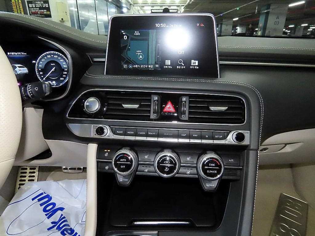 제네시스 G70 3.3T 스포츠 AWD 프레스티지 이미지 11