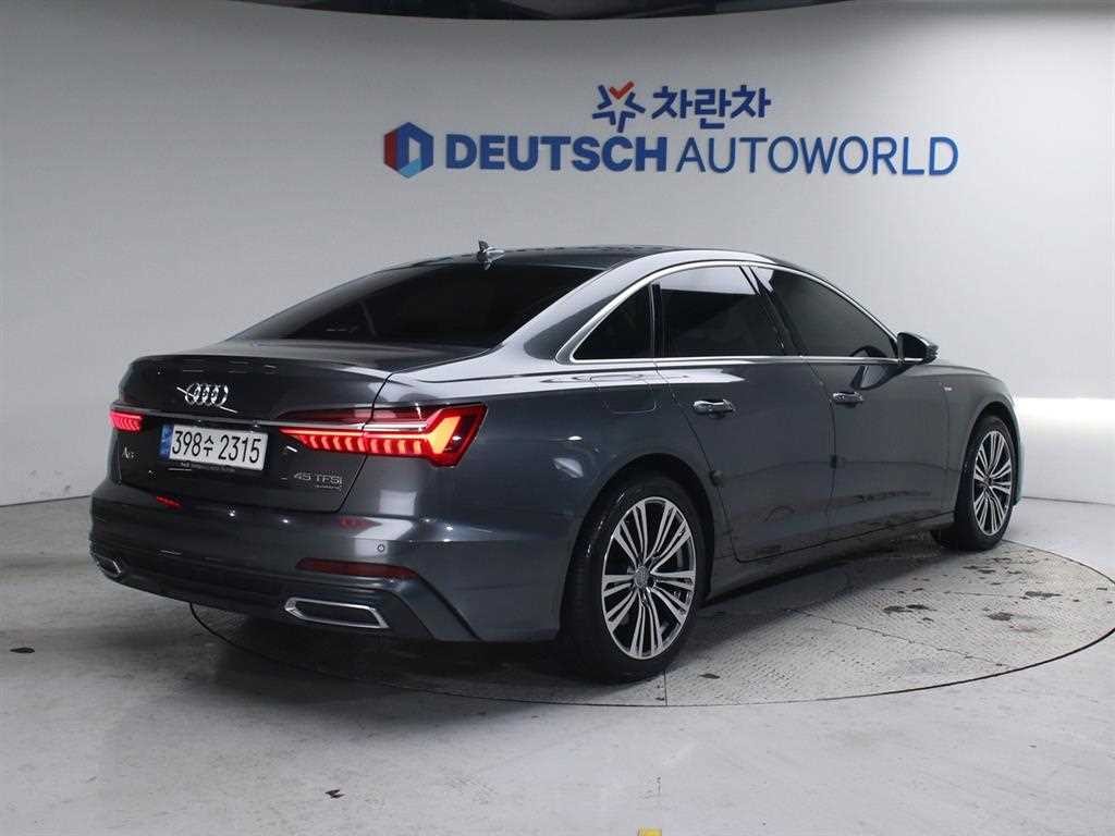 아우디 A6 A6 (C8) 45 TFSI 콰트로 이미지 2
