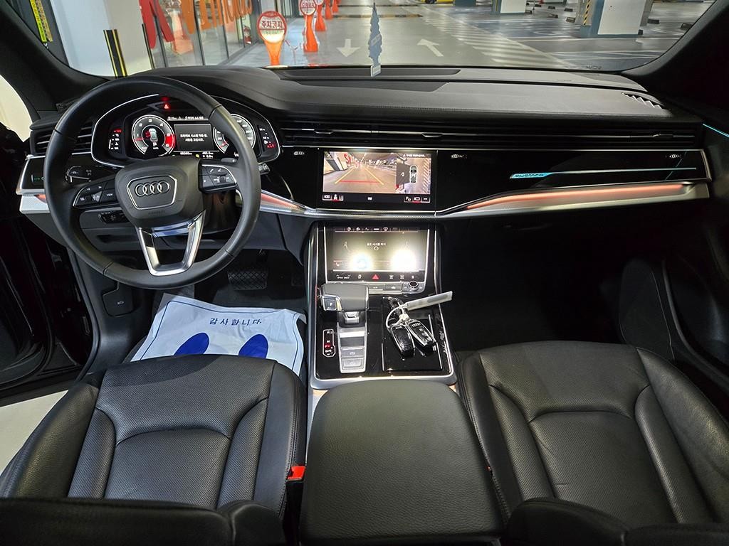 아우디 Q8 45 TDI 콰트로 프리미엄 이미지 10