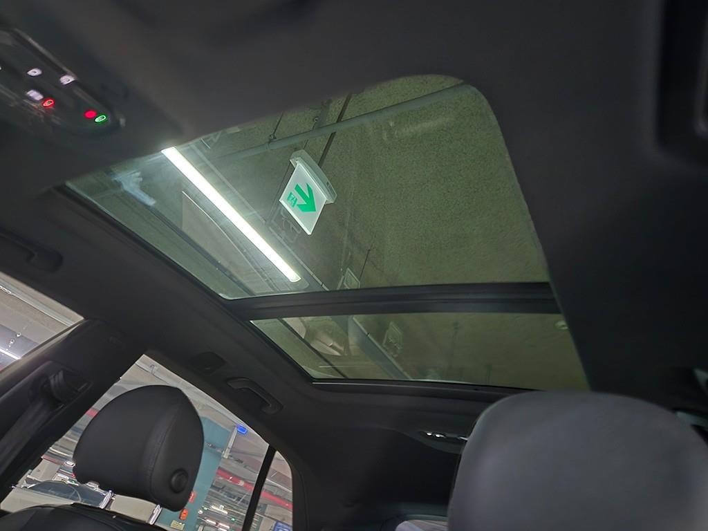 아우디 Q8 45 TDI 콰트로 프리미엄 이미지 16
