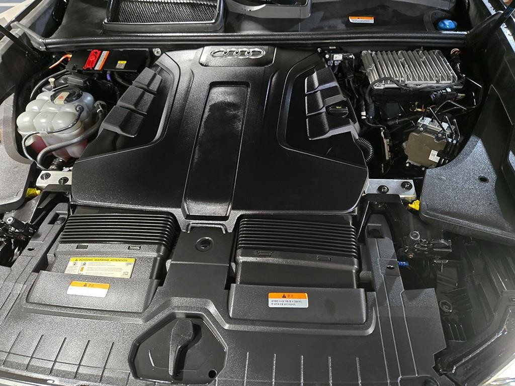 아우디 Q8 45 TDI 콰트로 프리미엄 이미지 19