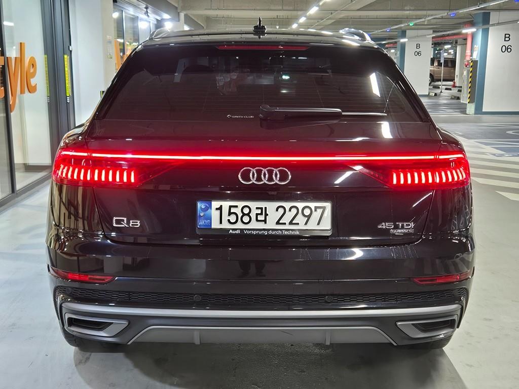 아우디 Q8 45 TDI 콰트로 프리미엄 이미지 5