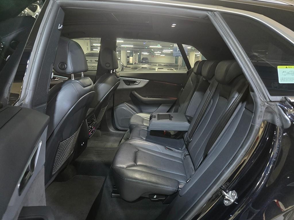 아우디 Q8 45 TDI 콰트로 프리미엄 이미지 7