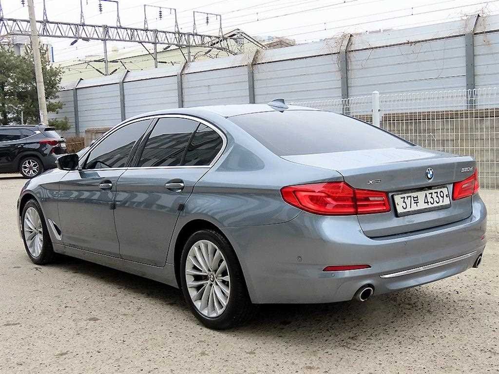 BMW 5시리즈 5시리즈 (G30) 520d xDrive 럭셔리 플러스 이미지 3