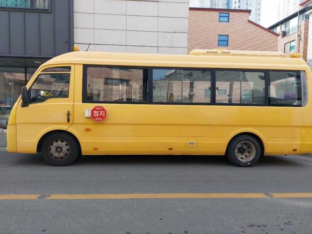 중대형버스 중형대우버스 레스타 어린이버스 이미지 2