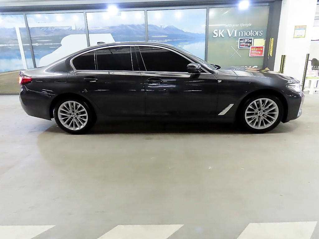 BMW 5시리즈 5시리즈 (G30) 523d 럭셔리 이미지 3