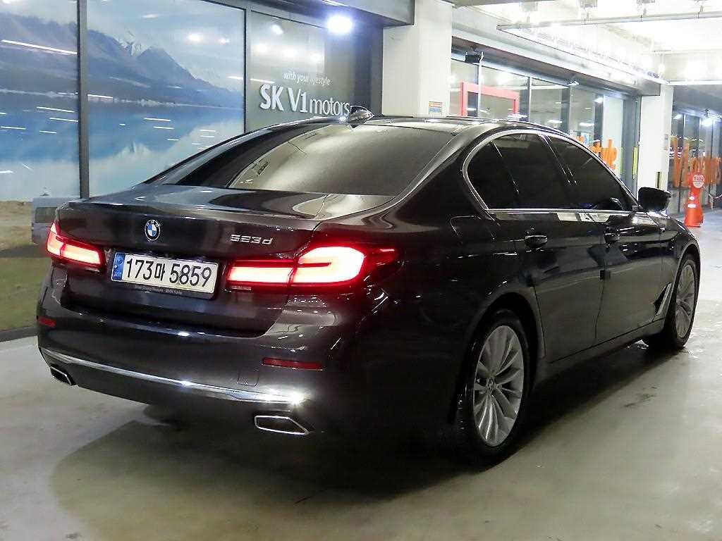 BMW 5시리즈 5시리즈 (G30) 523d 럭셔리 이미지 4