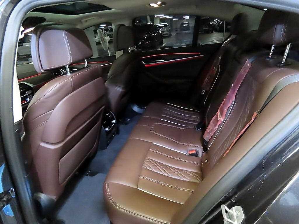 BMW 5시리즈 5시리즈 (G30) 523d 럭셔리 이미지 7