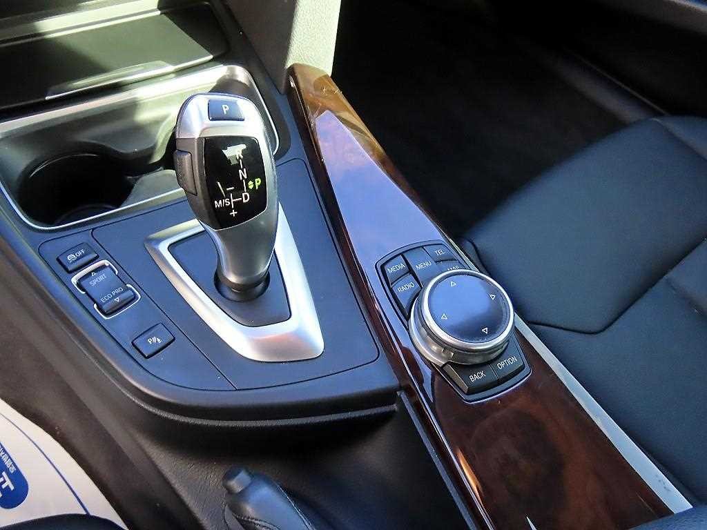 BMW 3시리즈 3시리즈 (F30) 320d xDrive 이미지 11