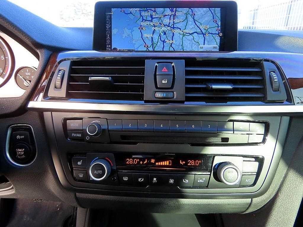 BMW 3시리즈 3시리즈 (F30) 320d xDrive 이미지 13