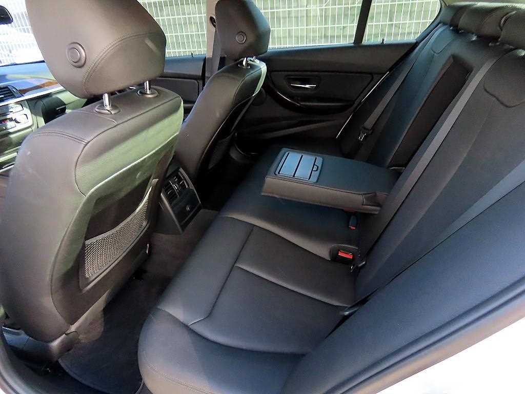 BMW 3시리즈 3시리즈 (F30) 320d xDrive 이미지 6