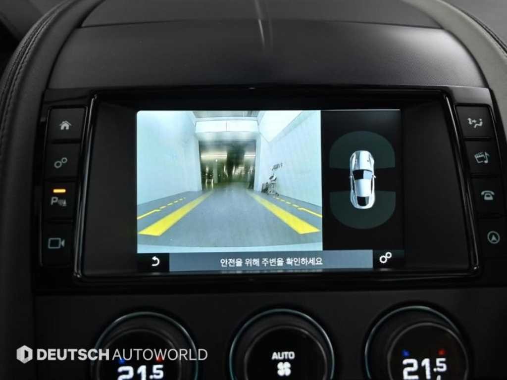 재규어 F-TYPE P300 쿠페 이미지 14
