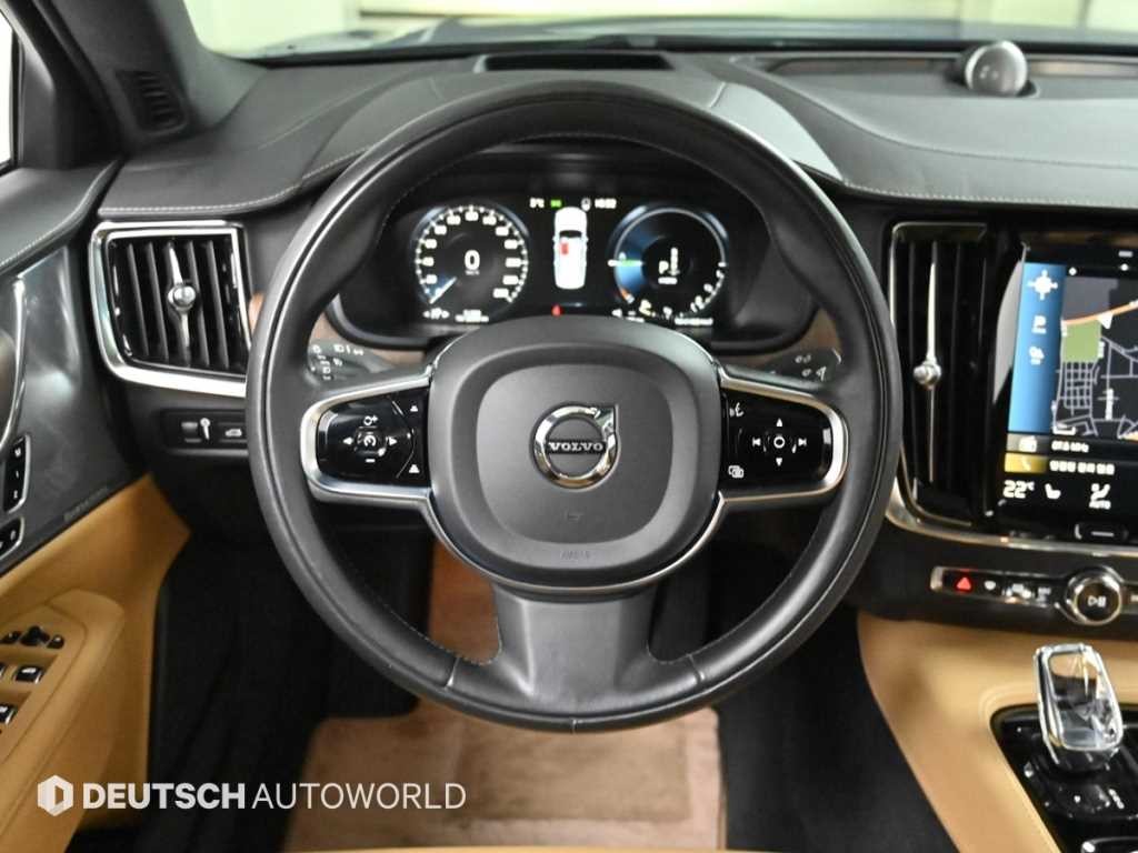볼보 S90 T8 AWD 인스크립션 이미지 13