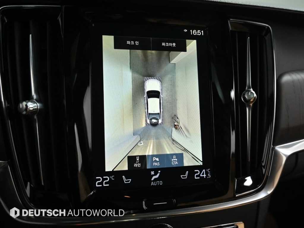 볼보 S90 T8 AWD 인스크립션 이미지 15